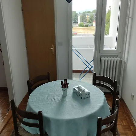 Zrnoapartment 아파트 *